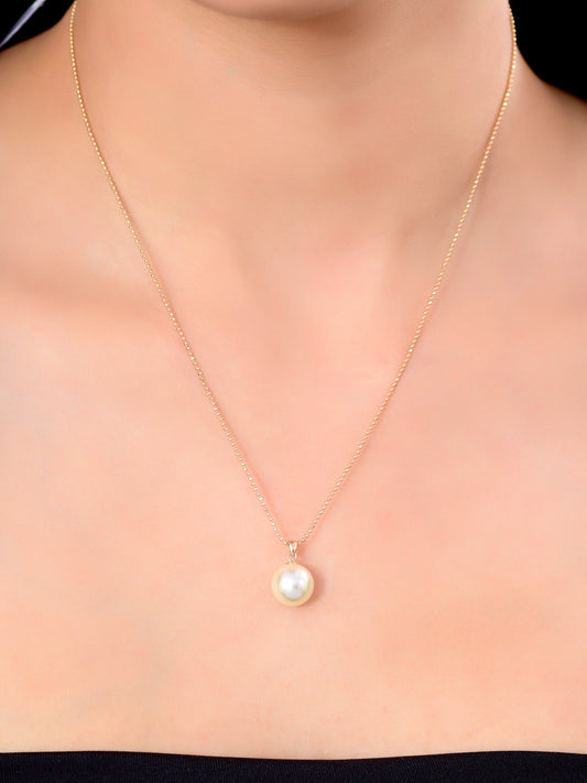 Classic Pearl Drop Pendant in 925 Silver