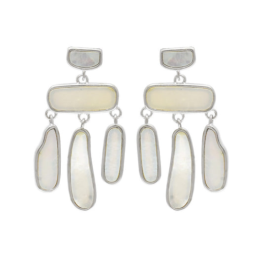 Mother of pearl Dangling earring