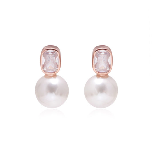 Classic Pearl Drop earring