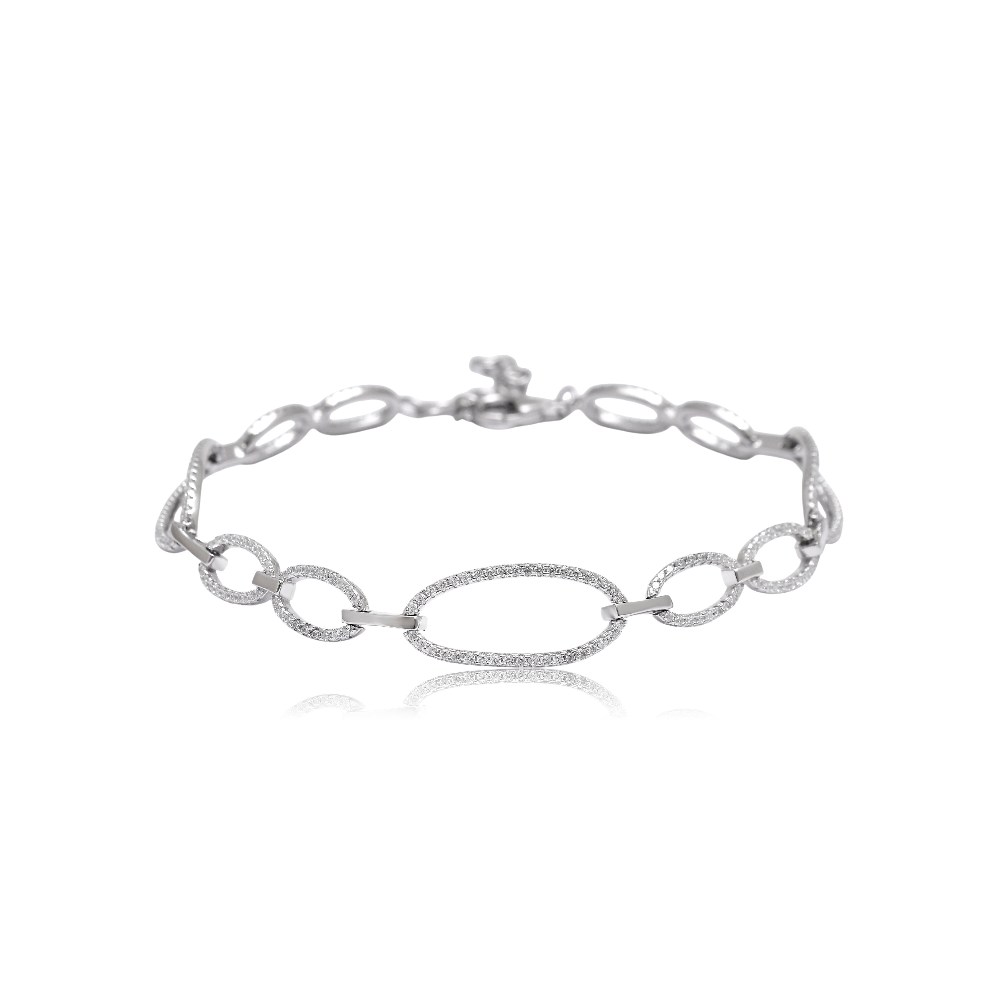 Pavé Oval Link Bracelet in 925 Sterling Silver