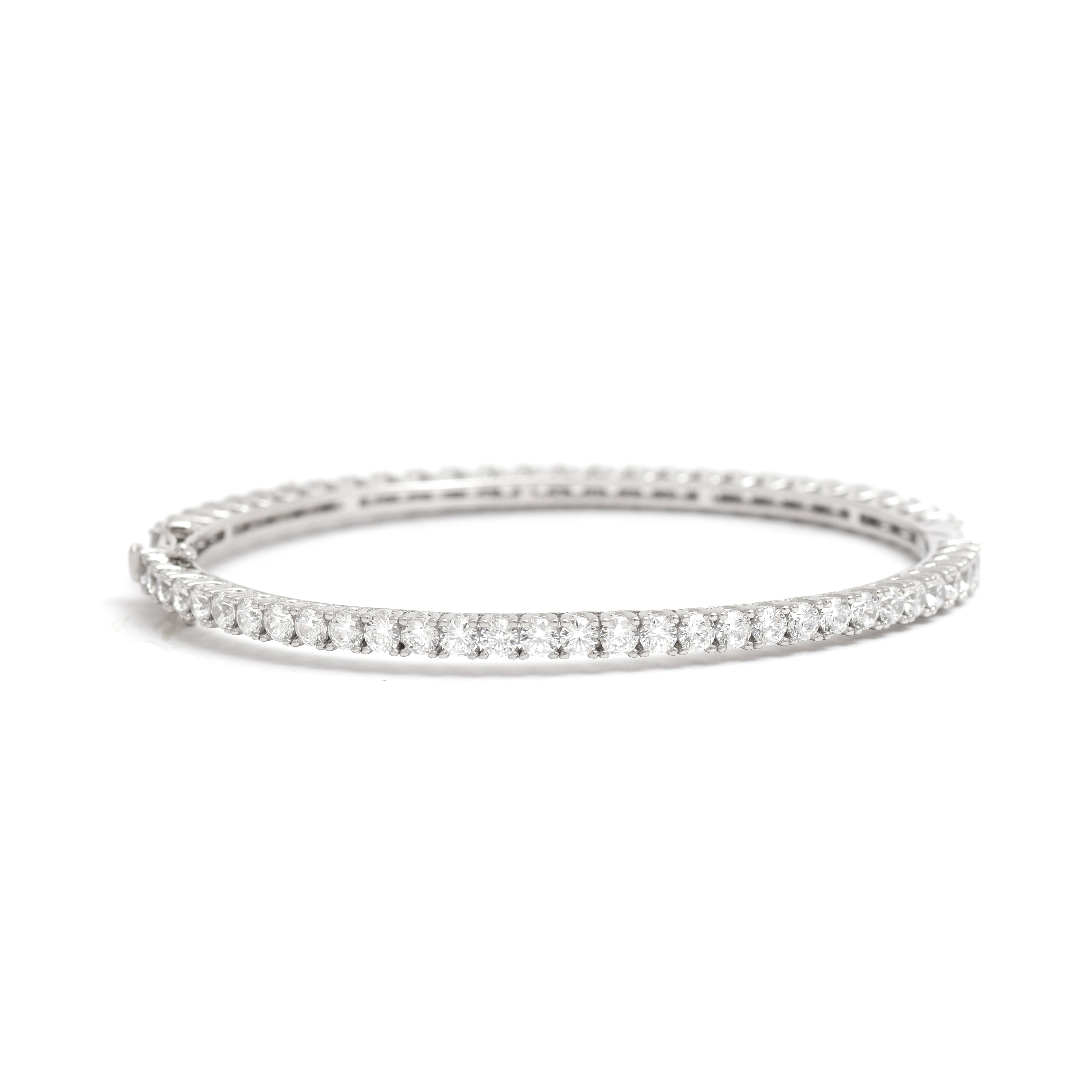 Classic Shine Openable Oval Bangle