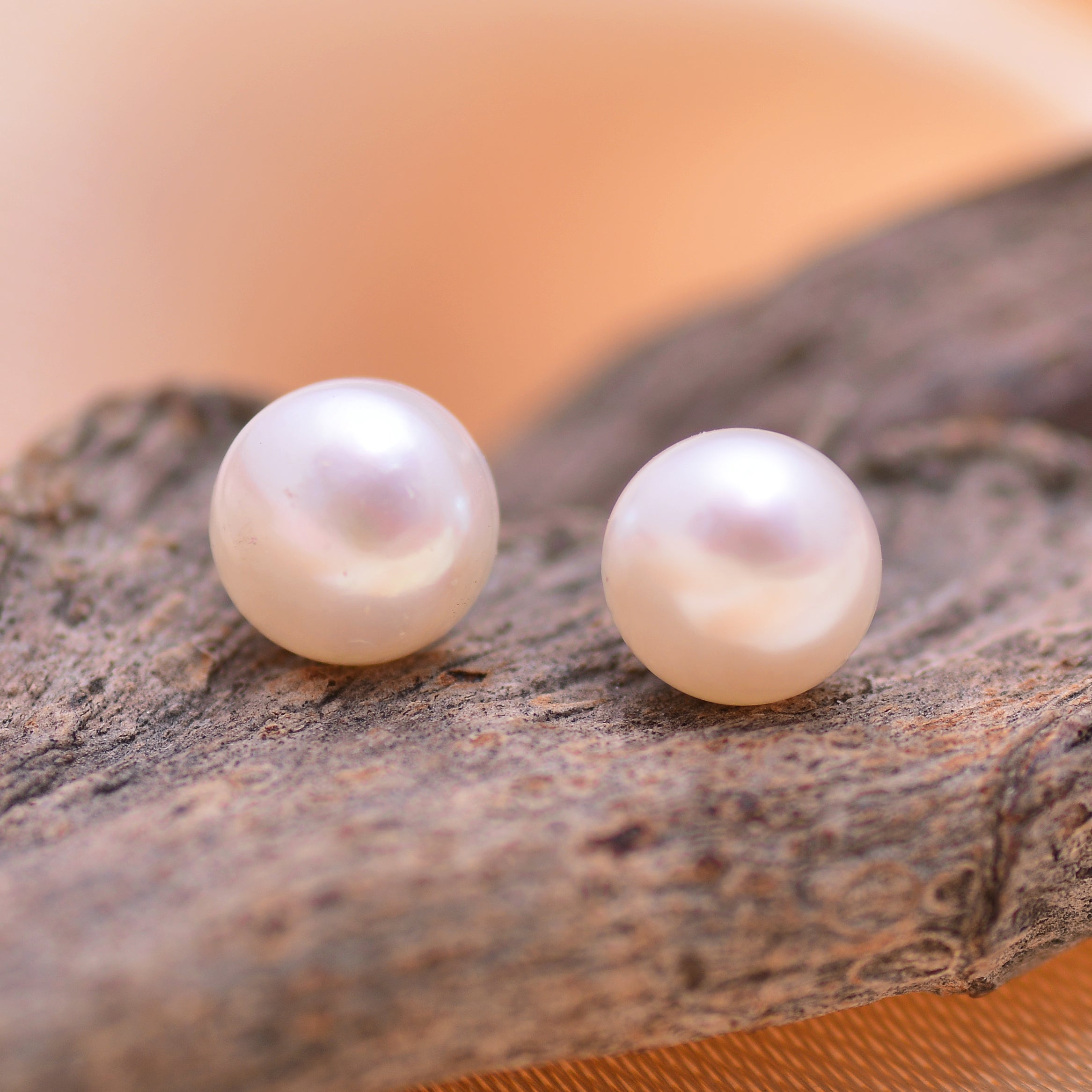 Pearlescent Harmony Studs