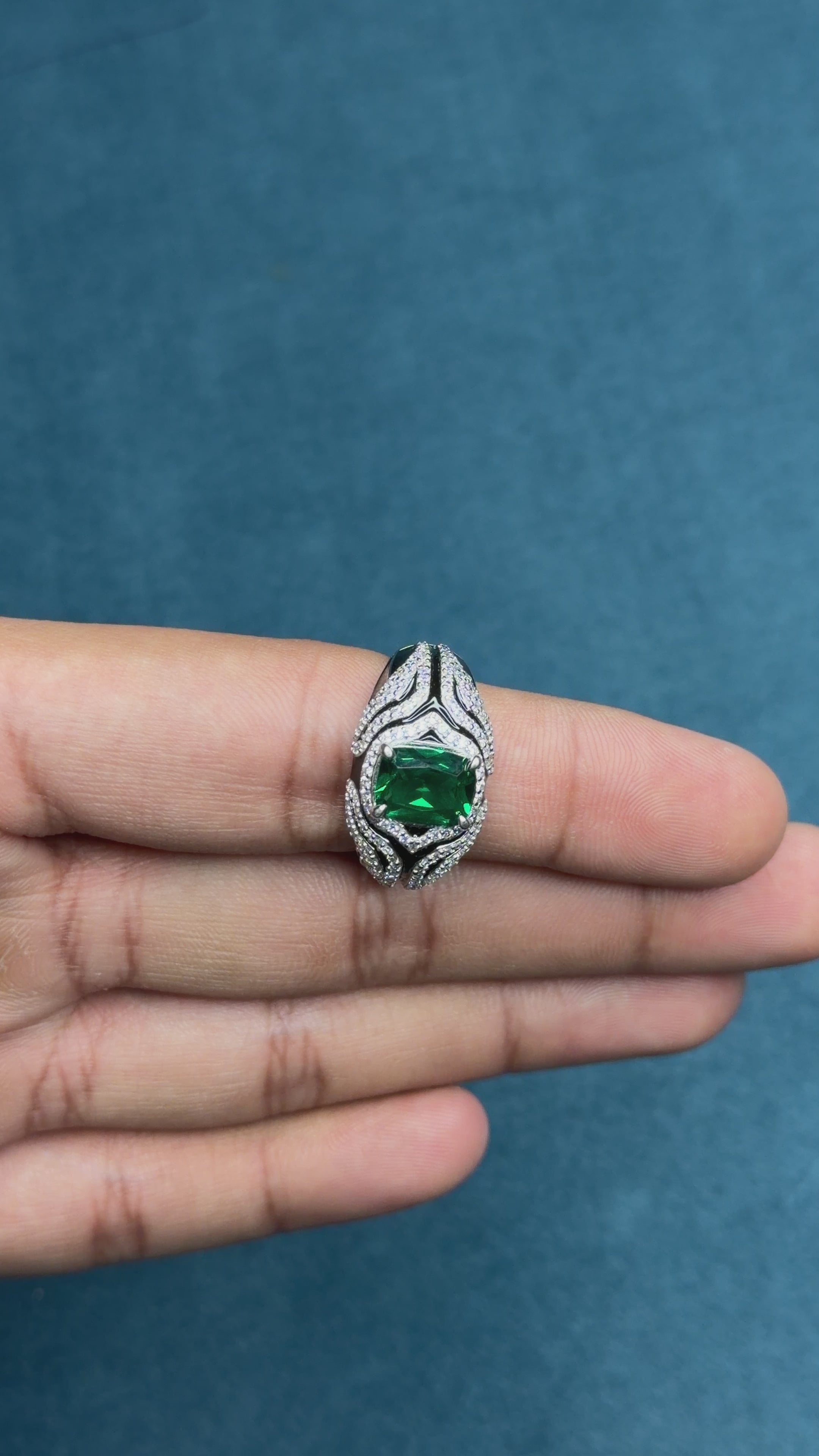 Emerald Diamond Luxury Cocktail Ring