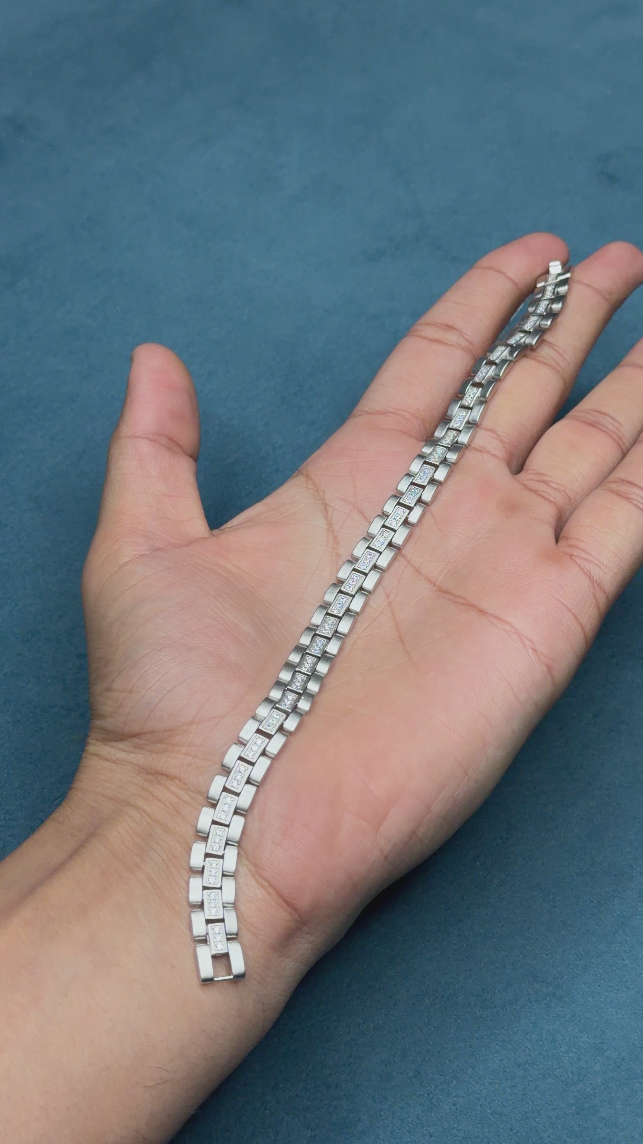 Elegant Geometric Silver Bracelet