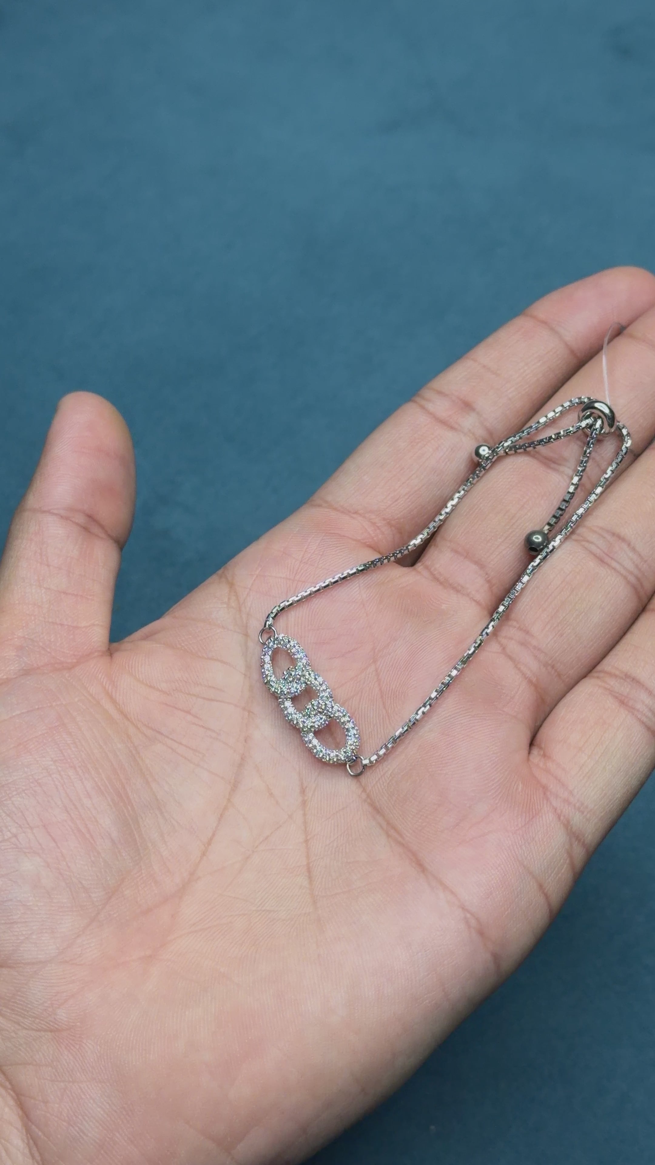 Glimmering Flex Chain Bracelet