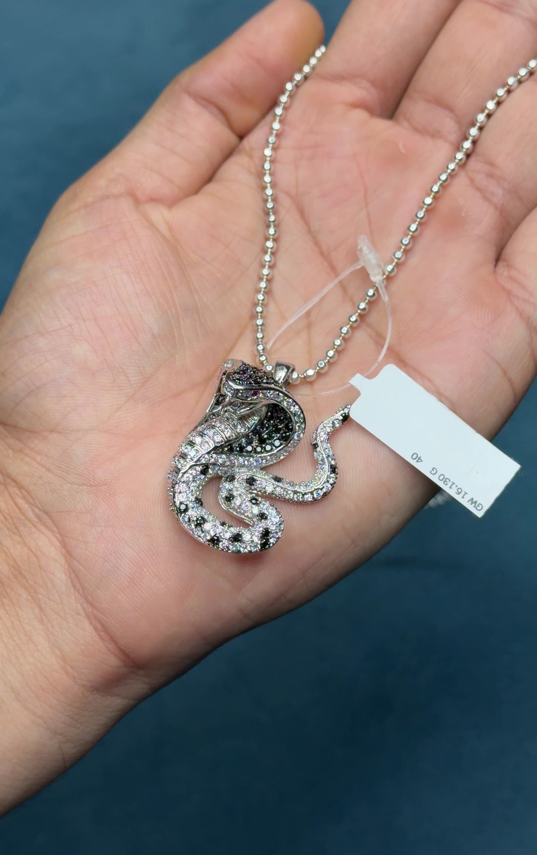 Serpentia Gleam Pendant